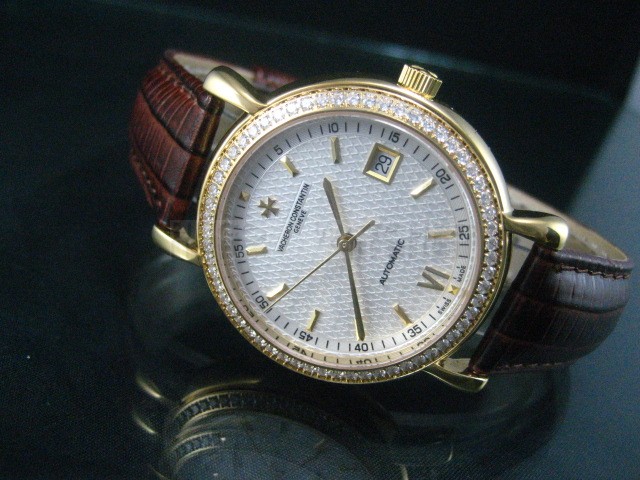 Vacheron Constantin Patrimony Swiss 2824 Automatic White Dial Stick Markers Diamond Bezel Gold