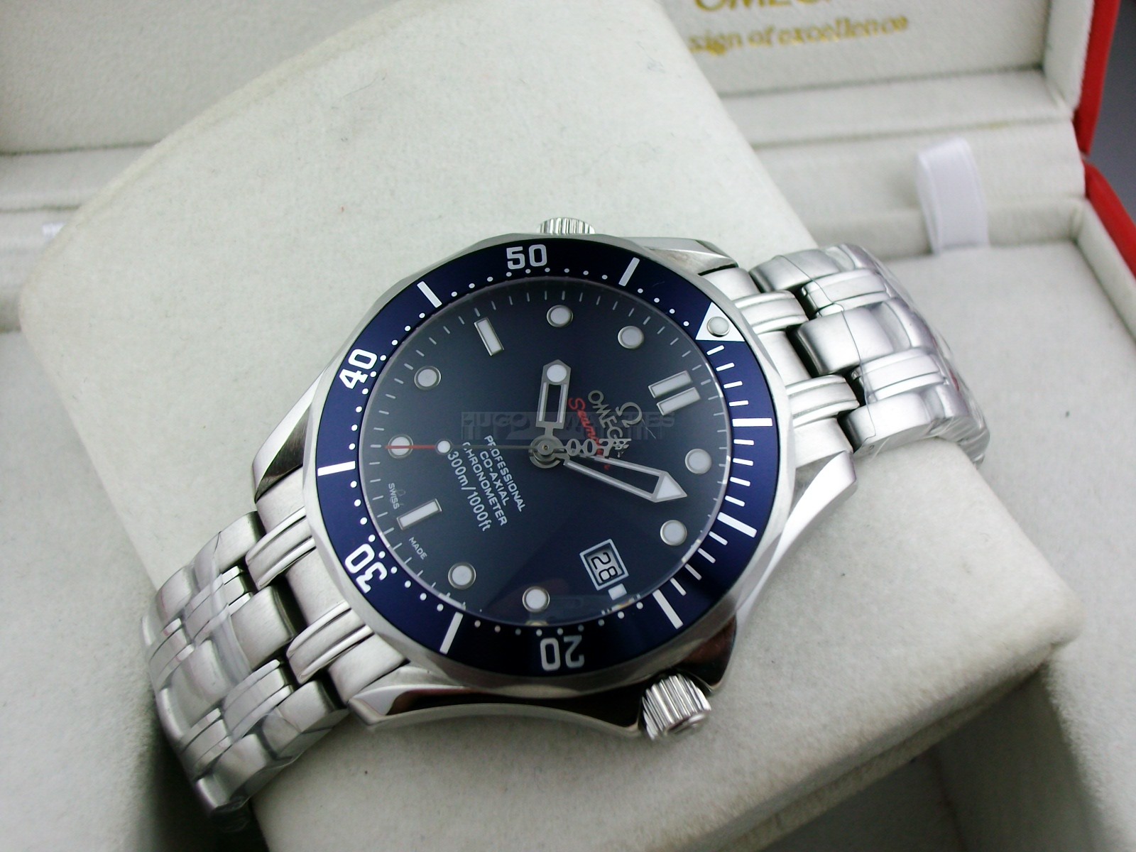 Omega Seamaster Swiss 2824 Mens Automatic Blue Dial Stick Dot Markers