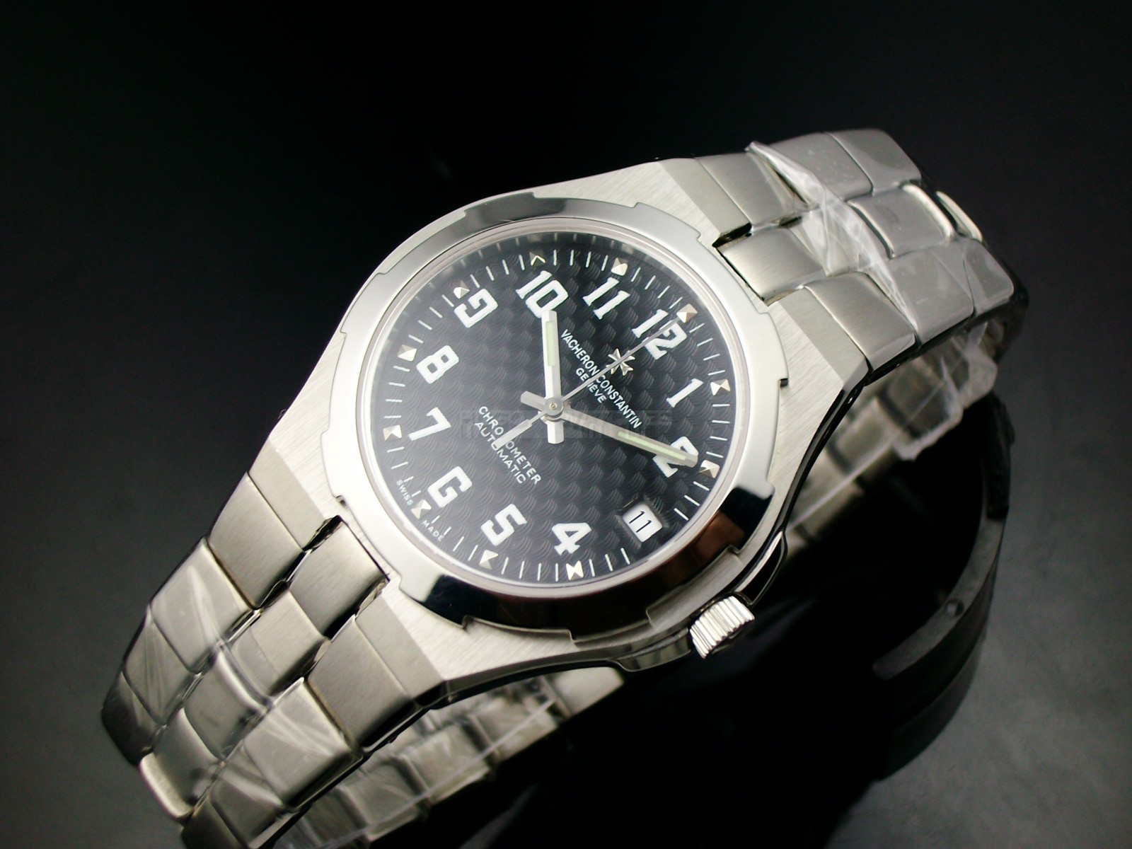 Vacheron Constantin Overseas Swiss 2824 Automatic Black Dial Numeral Markers