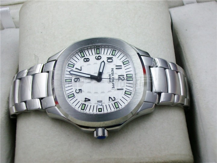 Patek Philippe Aquanaut Swiss 2824 Automatic White Dial Stainless Steel Strap