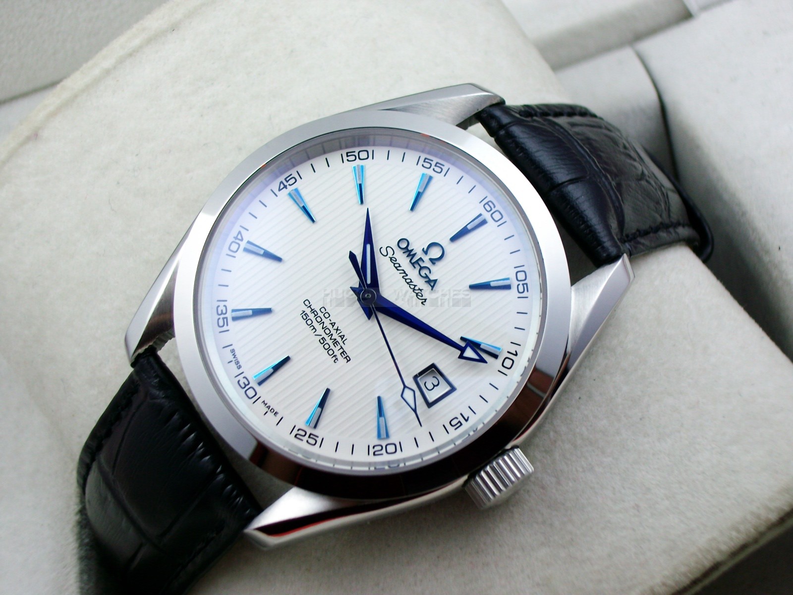 Omega Seamaster Swiss 2824 Mens Automatic White Dial Blue Triangle Markers