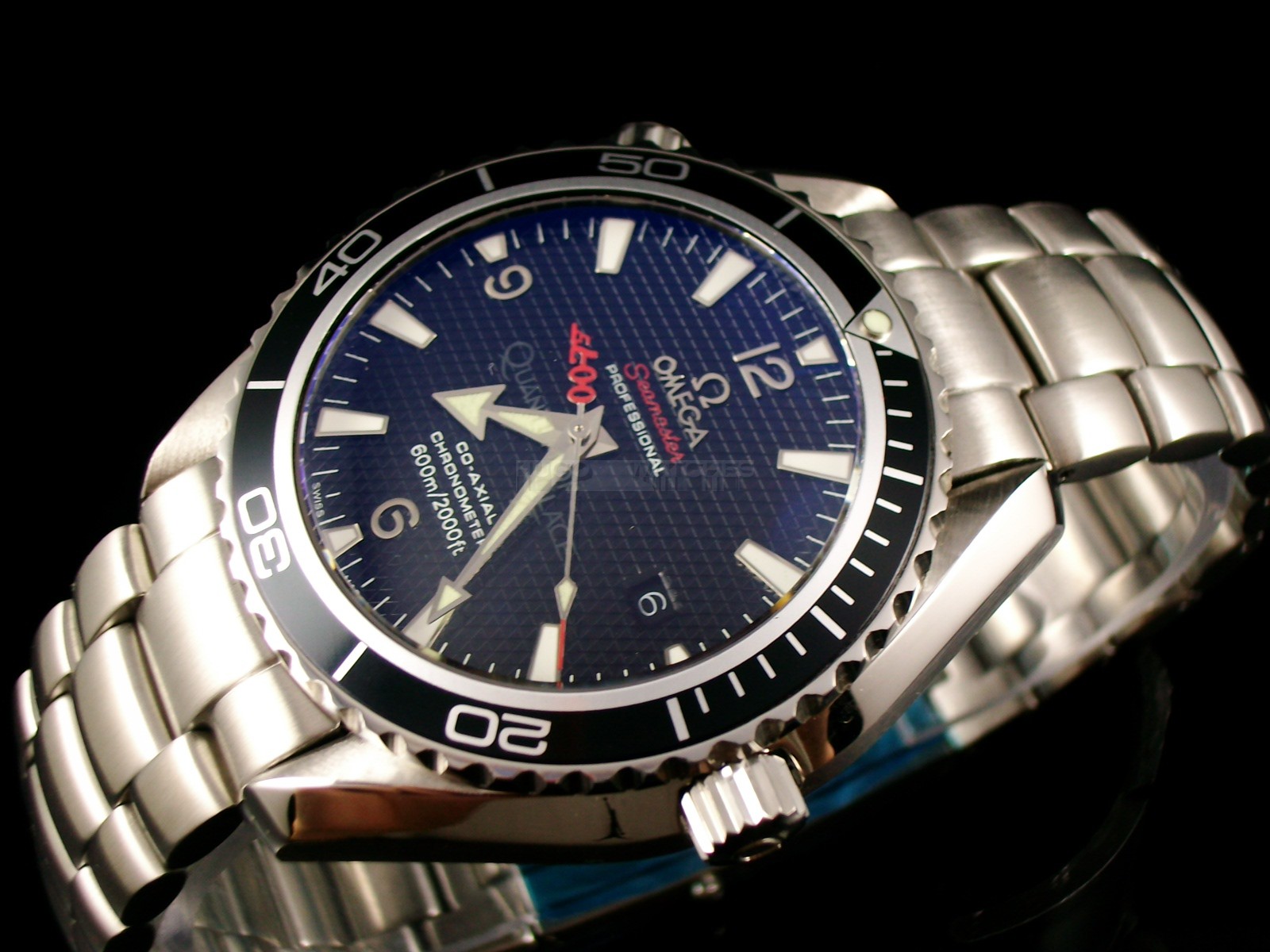 Omega Seamaster Swiss 2824 Mens Automatic Blue Dial Stick Markers